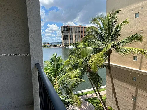 17100 N Bay Rd #1509 Photo 1