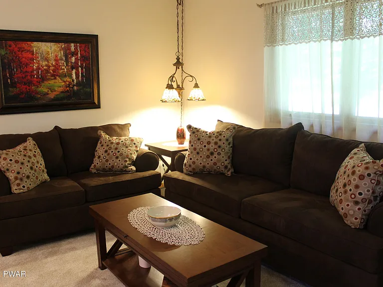 17 Gallina Pond Dr — Photo 3