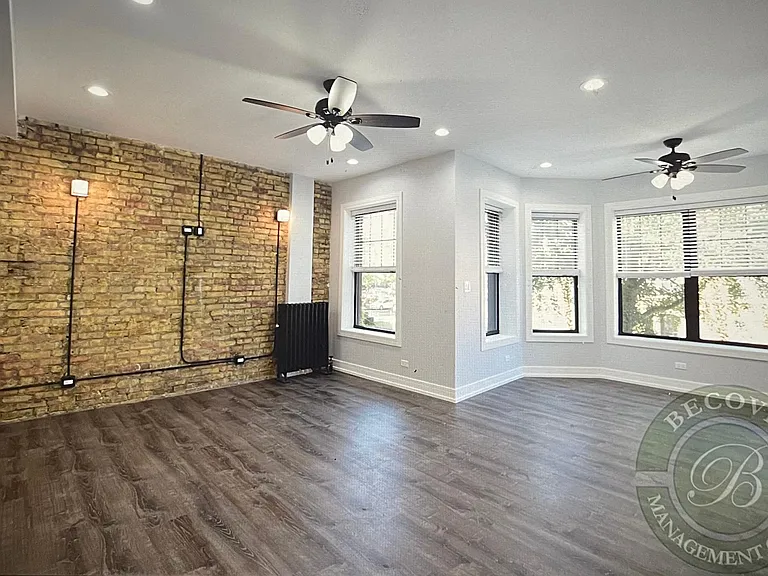 6103 N Winthrop Ave #2 — Photo 4