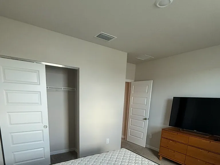 Hampton Park Cir — Photo 3