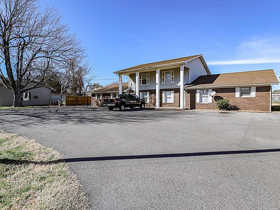 2nd image of 105/107 Grogan Cir