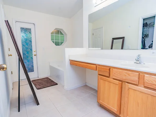 2559 12th Square SW, Vero Beach, FL 32968