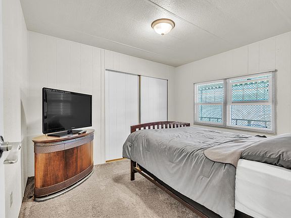 5th image of 3816 Moana Way