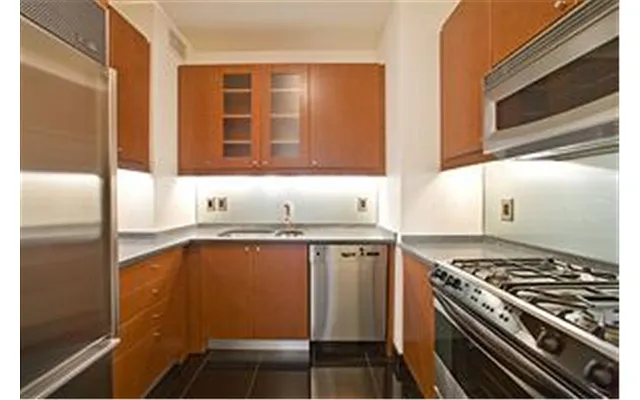 Sold by Douglas Elliman | media 15