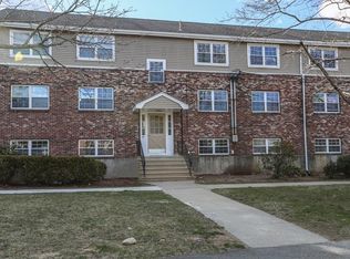 8 Mayberry Dr UNIT 3, Westborough, MA 01581