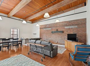 4 Powder Mill Sq #107, Andover, MA 01810