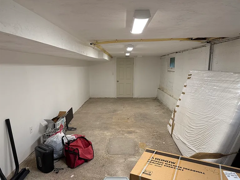 28-30 Chestnut St #28 — Photo 14