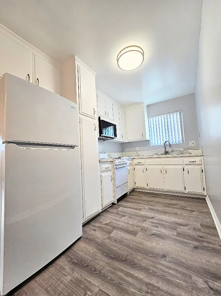 1 bed, 718 sqft, $2,395 — Photo 3