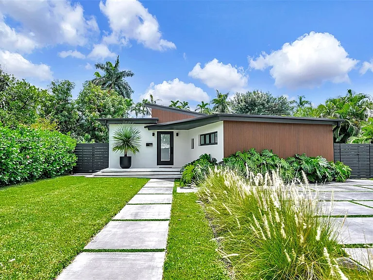 7531 Miami View Dr — Photo 3