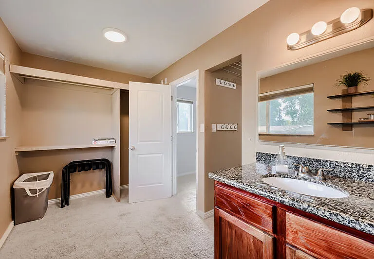 1007 Venus Dr — Photo 14