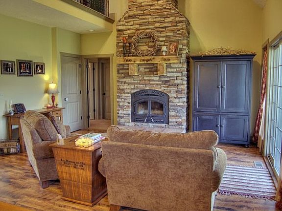 Vaulted Great Room