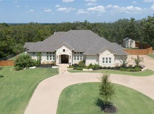 266 Woodforest Ln, Franklin, TX 77856