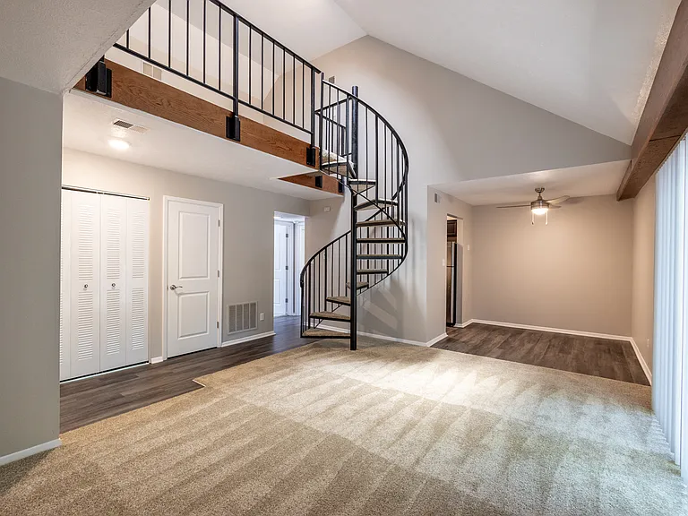 One-Bedroom Apartment with Loft at Woodbridge Bloomington