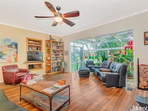 2nd image of 3683 Kenwood Way