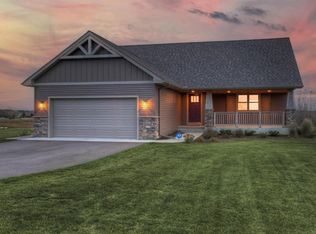 1643 102nd Ave, Ave, WI 54015