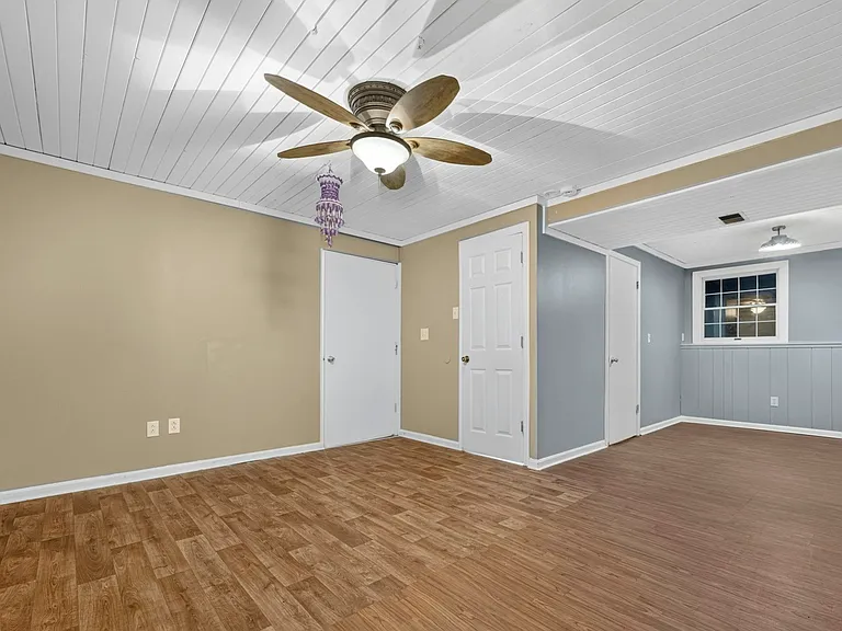 423 Doverwood Dr — Photo 19