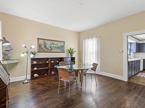 5th image of 414 Breckenridge St