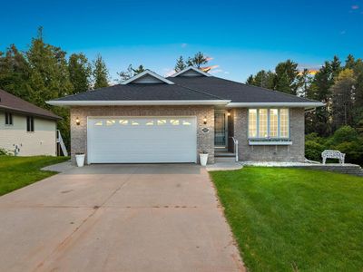 1305 Mahogany RUN, Two Rivers, WI, 54241
