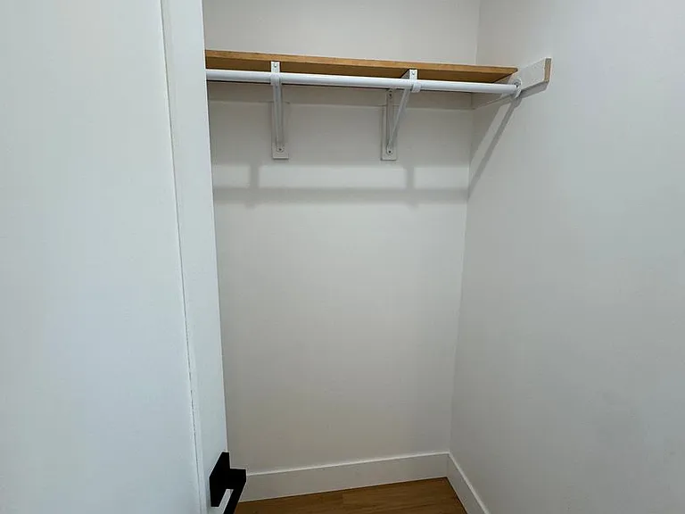 240 White Rd — Photo 14