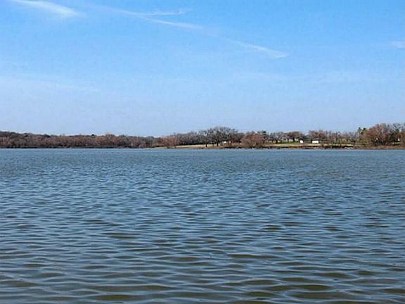 5th image of 818 Driftwood Dr