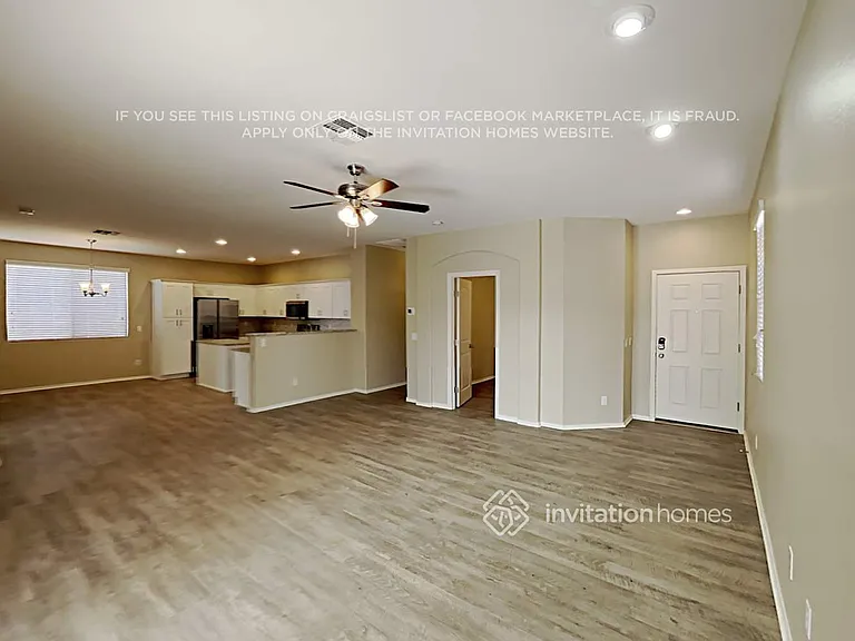 12511 W Campina Dr — Photo 4