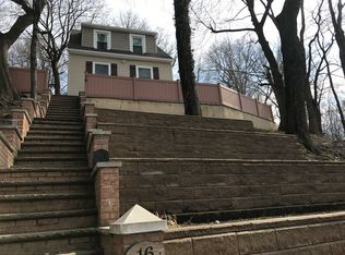 16 Cassidy Pl, Staten Island, NY 10301