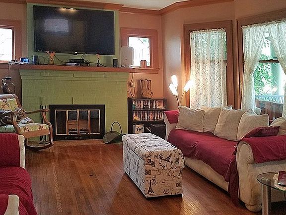 3rd image of 1240 Andrews Ave