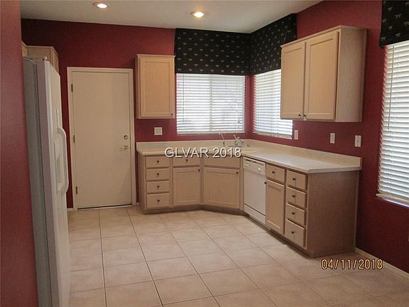 3rd image of 2252 Garden City Ave #0