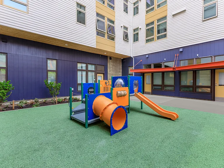 Elizabeth Thomas Homes — Photo 10