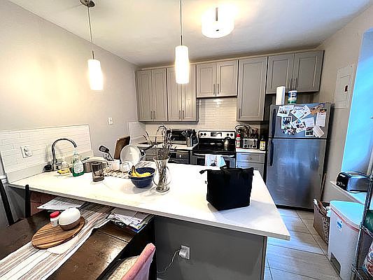1st image of 1154 President St APT 3D