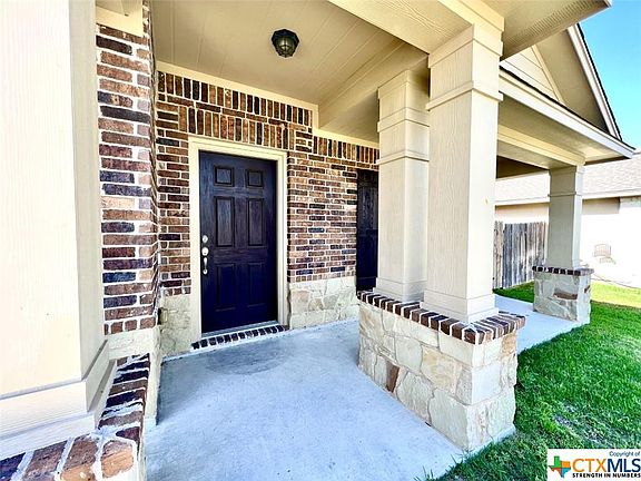 2nd image of 224 Cobble Stone Ct