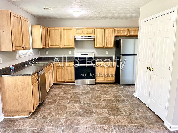 4th image of 60 Spring Lake Ter