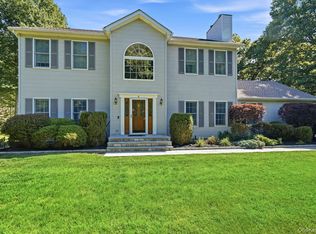 4 Briar Ridge Lane, Putnam Valley, NY 10579