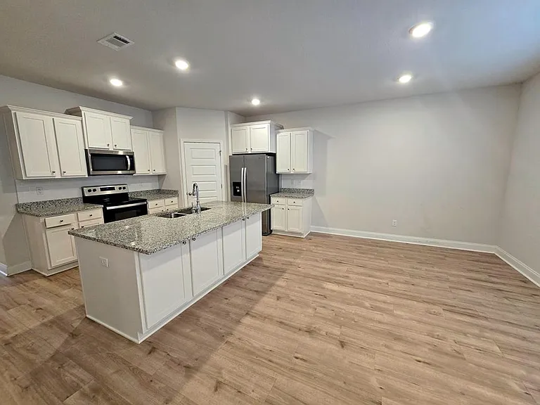 5175 Grand Oak Cir — Photo 8