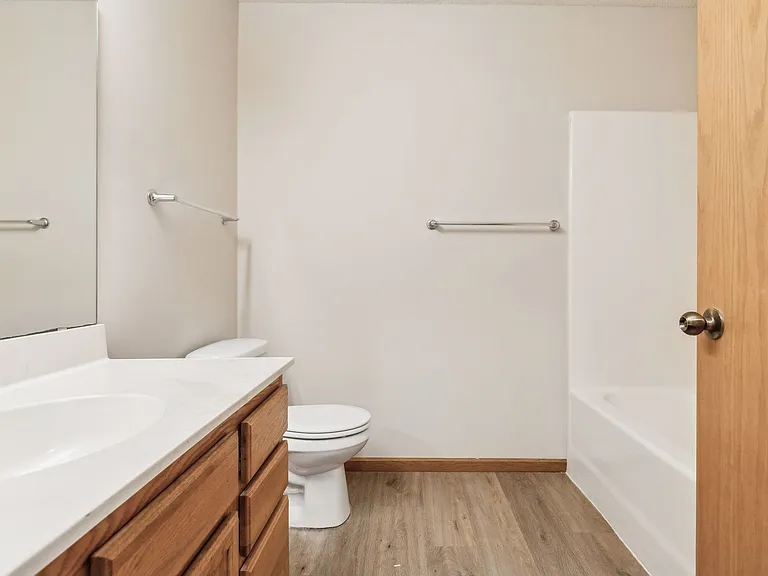 337 Williamsburg Pl #D — Photo 12