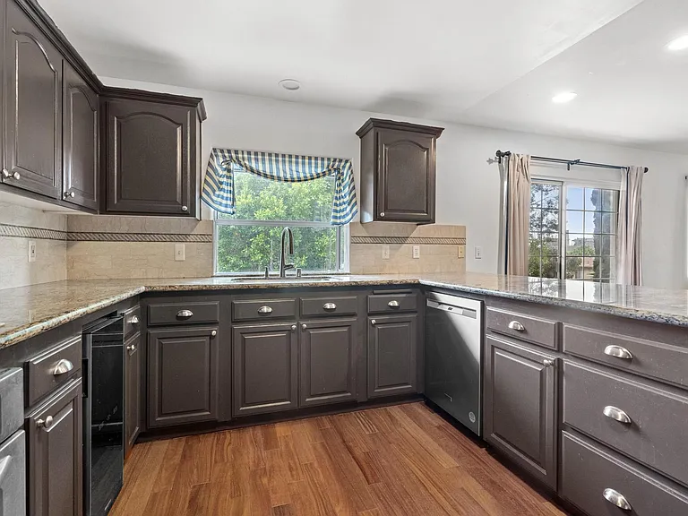 605 N Guadalupe Ave #B — Photo 4