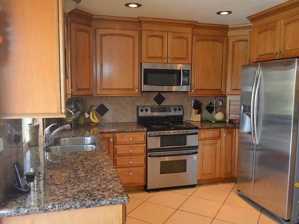 Kitchen with lot of cabinets
