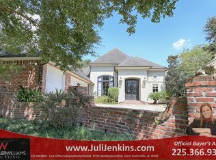 19417 Point O Woods Ct, Baton Rouge, LA 70809