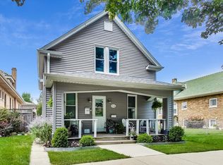 8546 Callie Ave, Morton Grove, IL 60053