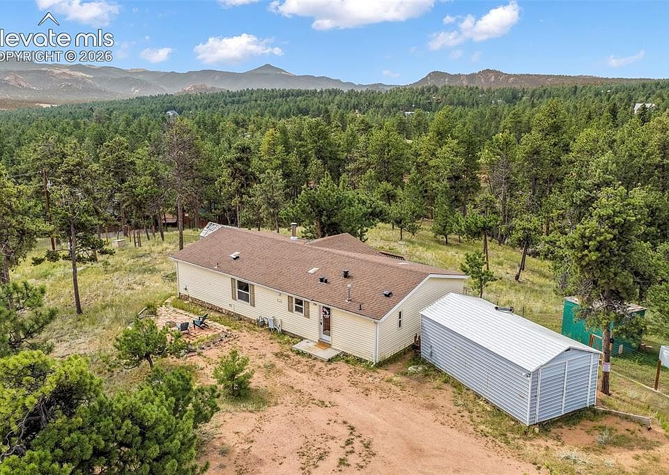 1st image of 696 Calle De La Nieva