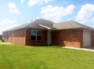 434 E Southern Trace Dr, Rogers, AR 72758