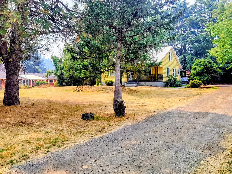 2147 SE 112th Ave — Photo 2