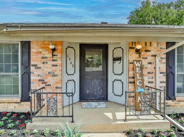 1908 Westcliff Dr, Euless, TX 76040