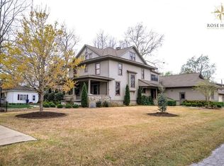 604 S Maple St, Siloam Springs, AR 72761