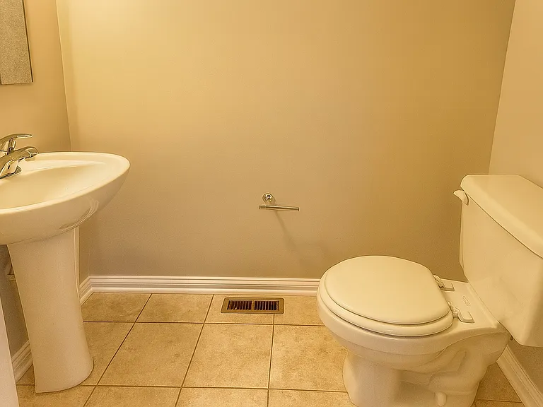 3144 Mapleleaf Sq #3 — Photo 9