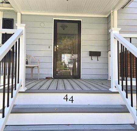 4th image of 44 Linwood Ave