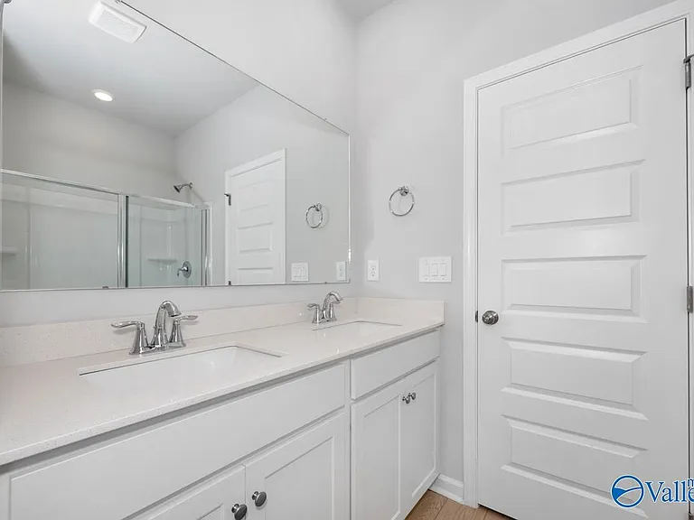 147 Wolfe Ln — Photo 19