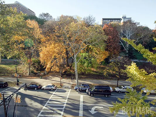 Sold by Bellmarc Realty | media 16