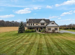 46 Schaaf Rd, Bloomsbury, NJ 08804