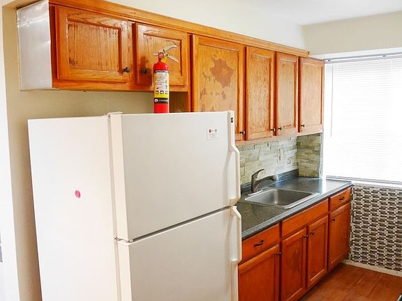 4th image of 305 Dawson Ave APT A